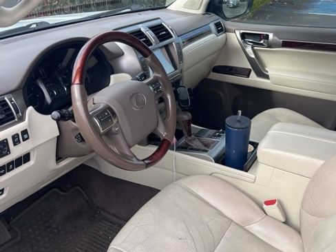 Used 2018 Lexus GX 460 image 5