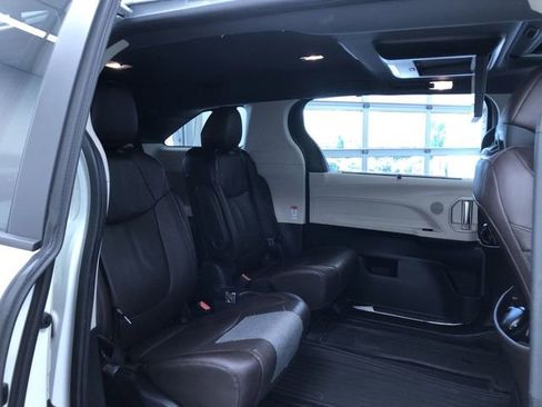 Certified 2021 Toyota Sienna Platinum AWD/4WD image 23