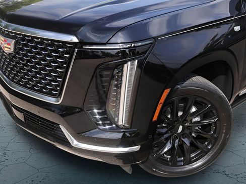 Used 2025 Cadillac Escalade Premium Luxury w/ LPO, Floor Liner Package image 3