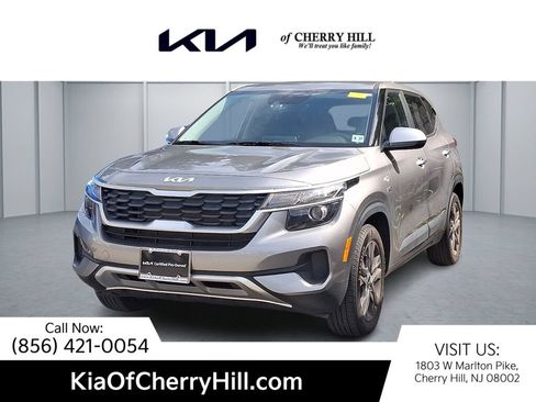 Used 2023 Kia Seltos LX AWD/4WD image 1