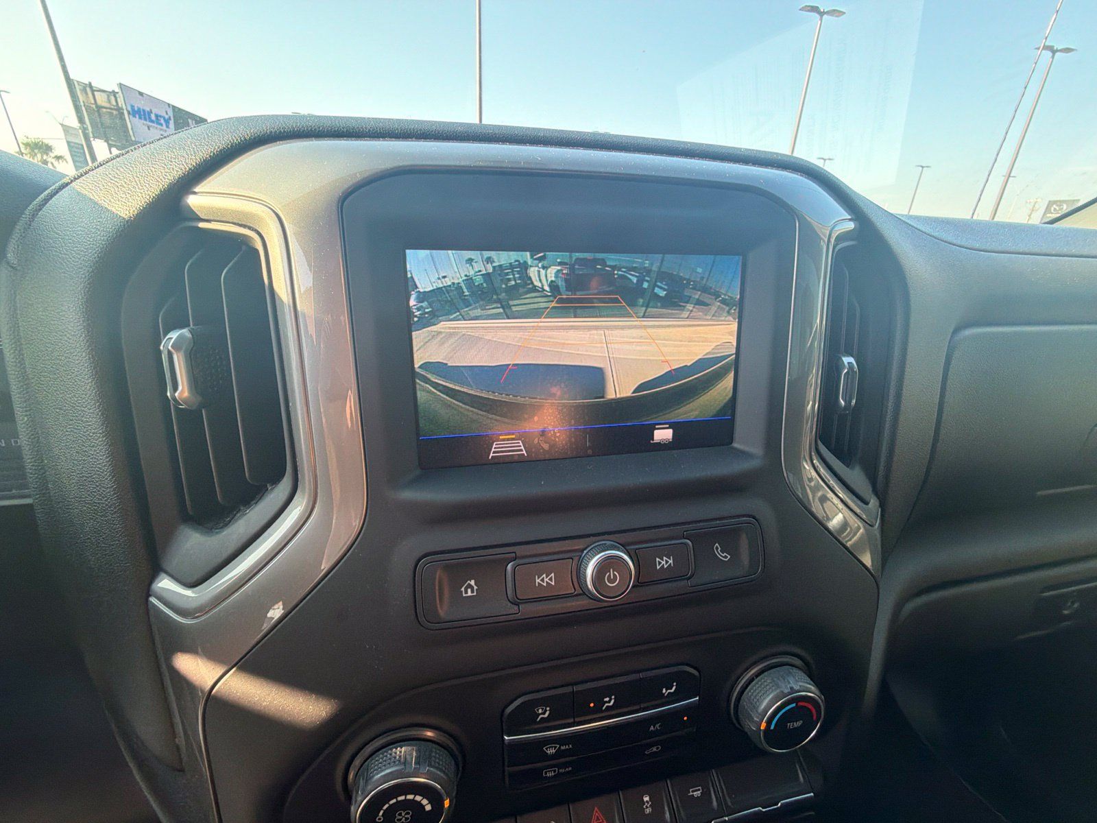Used 2022 Chevrolet Silverado 1500 Custom RWD image 17