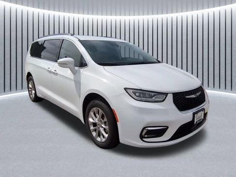 Used 2022 Chrysler Pacifica Touring-L AWD/4WD image 20