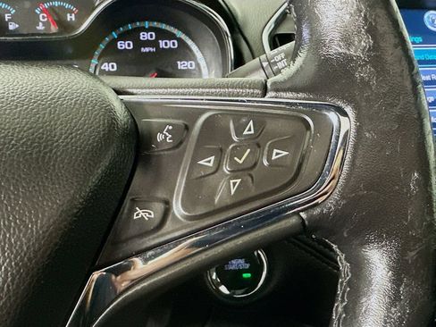 Used 2017 Chevrolet Cruze Premier FWD image 12