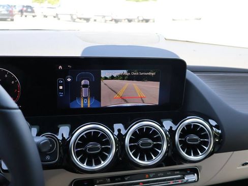New 2026 Mercedes-Benz GLA 250 4MATIC image 22