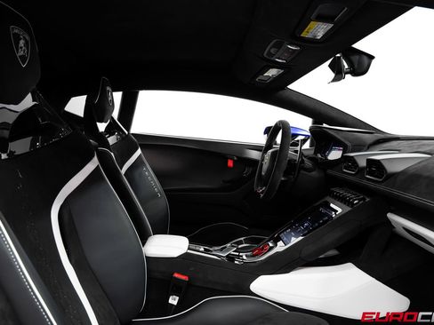 Used 2023 Lamborghini Huracan Tecnica image 38