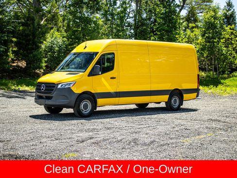 Used 2021 Mercedes-Benz Sprinter 2500 image 3
