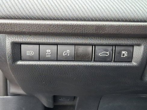 Certified 2025 Toyota Camry SE image 25