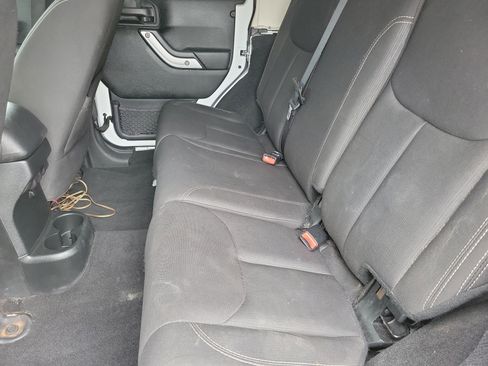 Used 2017 Jeep Wrangler Unlimited Sahara w/ Dual Top Group image 13