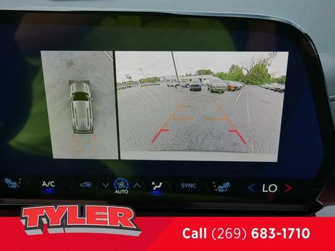 New 2026 Chevrolet Traverse Z71 w/ Enhanced Driving Package AWD/4WD image 59