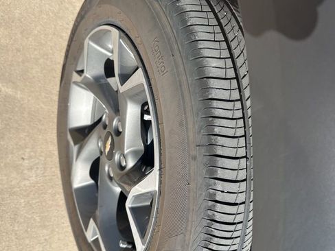 Used 2025 Chevrolet Trax LT w/ Driver Confidence Package image 31