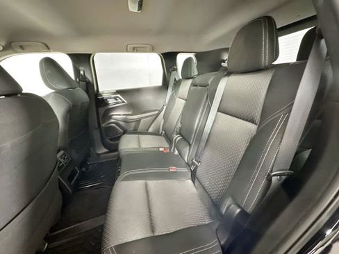 Used 2024 Mitsubishi Outlander ES image 23