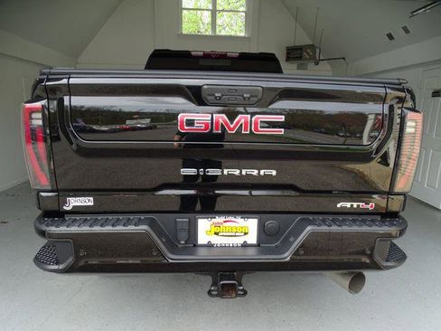 Used 2024 GMC Sierra 2500 AT4 w/ AT4 Premium Plus Package AWD/4WD image 22