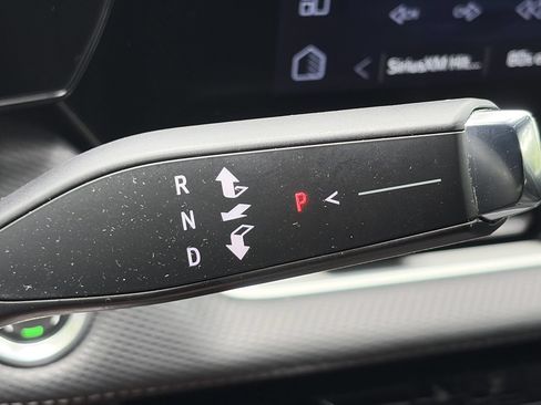 Used 2025 Chevrolet Equinox LT FWD image 18
