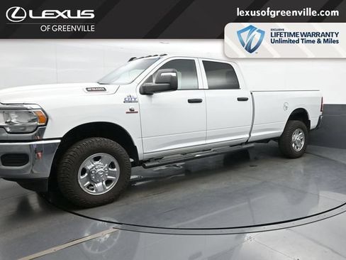 Used 2023 RAM 2500 Tradesman w/ Chrome Appearance Group AWD/4WD image 4