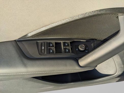 New 2026 Volkswagen Tiguan SE R-Line FWD image 19