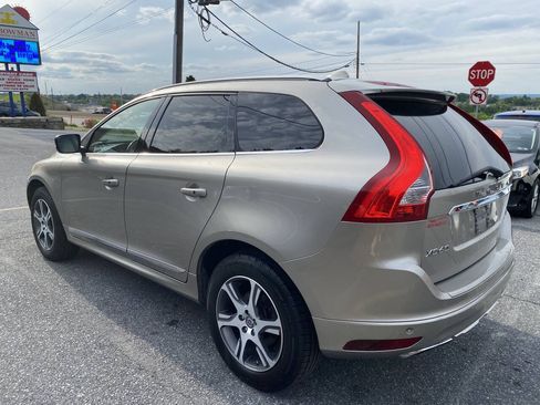 Used 2015 Volvo XC60 T6 w/ Proximity Package AWD/4WD image 7