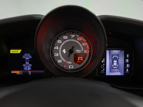 Used 2022 Ferrari F8 Tributo RWD image 68