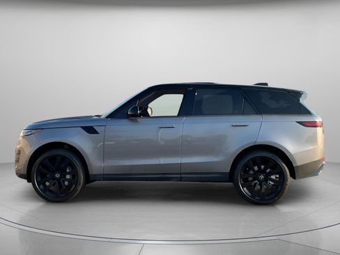Used 2025 Land Rover Range Rover Sport SE image 2