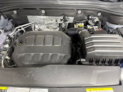 Used 2025 Volkswagen Atlas SEL AWD/4WD image 9