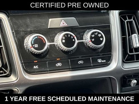 Used 2023 Kia Sorento LX FWD image 21