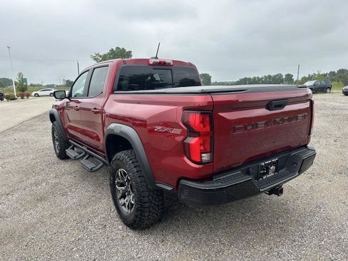 Used 2026 Chevrolet Colorado ZR2 w/ Technology Package AWD/4WD image 7