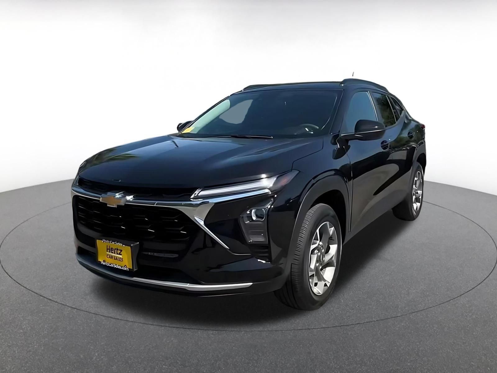 Used 2025 Chevrolet Trax LT FWD image 6