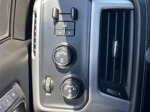 Used 2018 GMC Sierra 1500 SLT AWD/4WD image 13