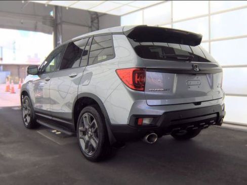 Used 2023 Honda Passport EX-L image 3