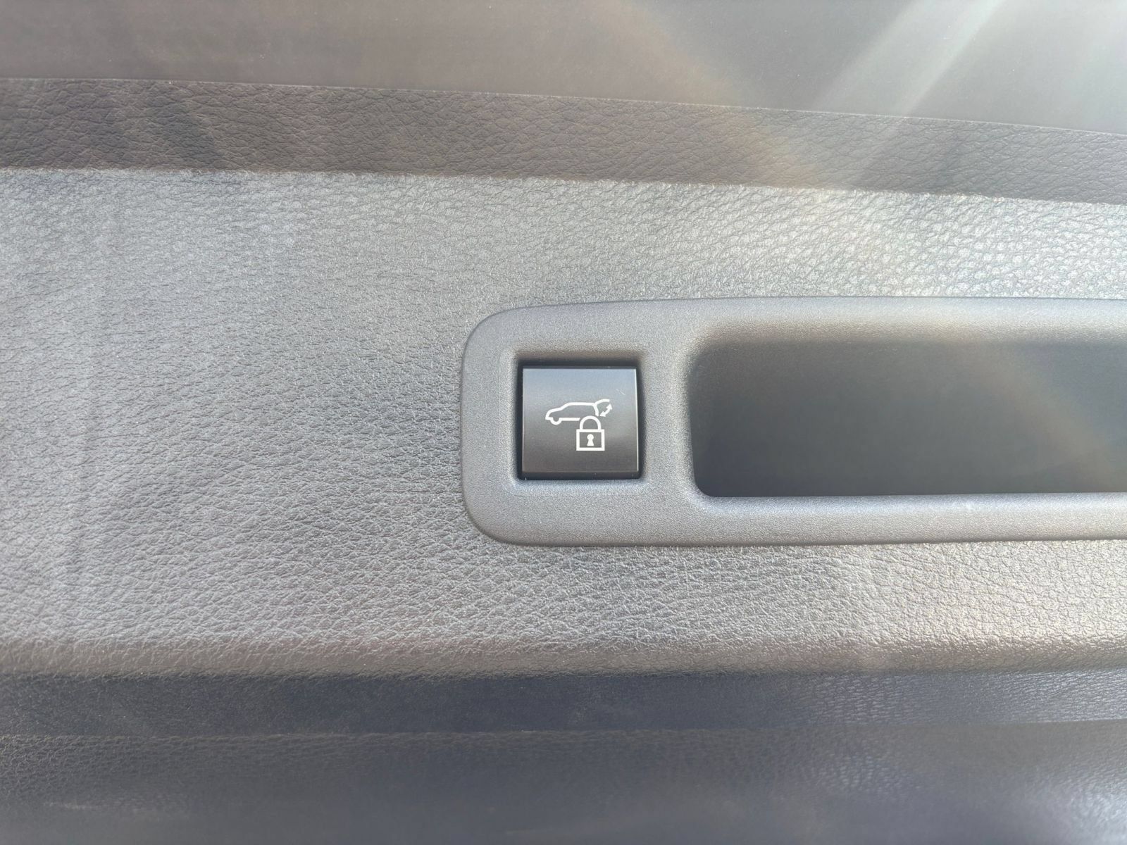 Used 2025 Toyota Sienna XLE FWD image 22