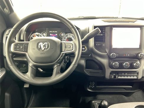 Used 2024 RAM 3500 Tradesman w/ Chrome Appearance Group image 17