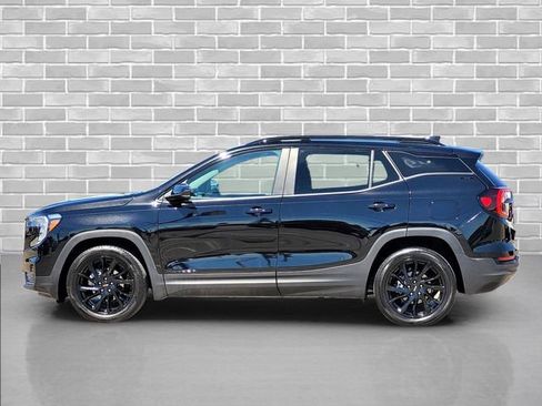 Certified 2024 GMC Terrain SLE w/ Elevation Edition FWD image 9