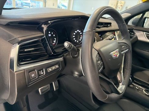 Used 2023 Cadillac XT6 Sport w/ Technology Package image 25