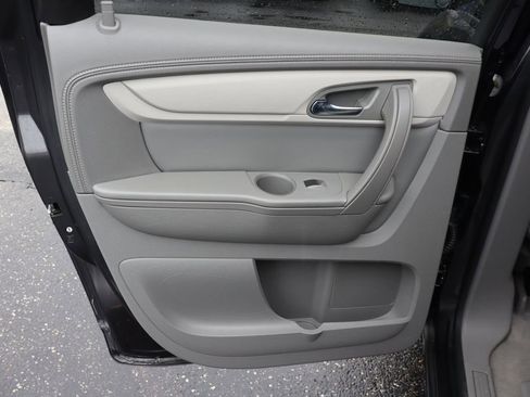 Used 2015 Chevrolet Traverse LS FWD image 26