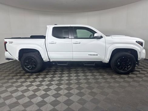 Used 2026 Toyota Tacoma TRD Sport image 2