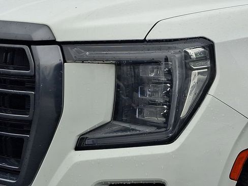 Used 2023 GMC Yukon AT4 image 7