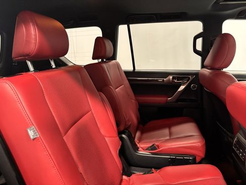 Used 2023 Lexus GX 460 Luxury image 24