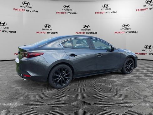 Used 2024 MAZDA MAZDA3 s FWD image 3