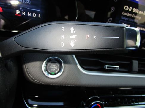 New 2026 Chevrolet Equinox LT w/ Convenience Package II image 32