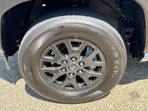 Used 2025 Toyota 4Runner SR5 RWD image 24