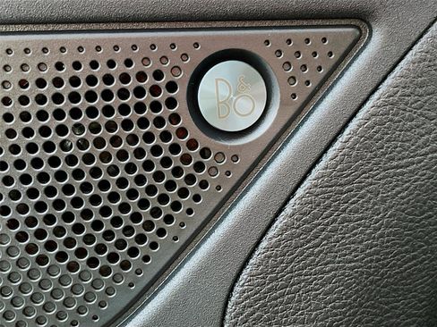 Used 2023 Ford Edge Titanium image 21