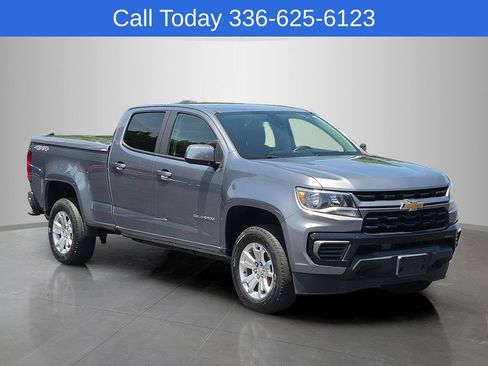 Used 2022 Chevrolet Colorado LT AWD/4WD image 7