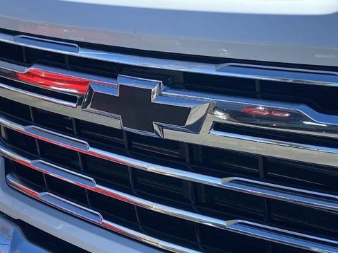 Used 2025 Chevrolet Silverado 2500 LTZ w/ LTZ Convenience Package image 26