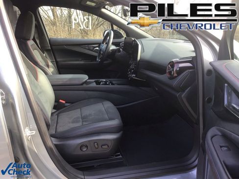 Used 2024 Chevrolet Blazer EV RS image 23