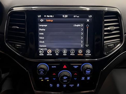 Used 2019 Jeep Grand Cherokee Limited AWD/4WD image 31