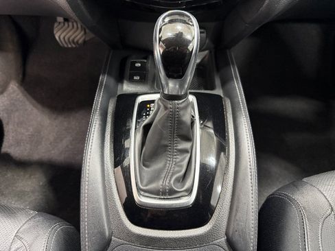 Used 2020 Nissan Rogue SL AWD/4WD image 14