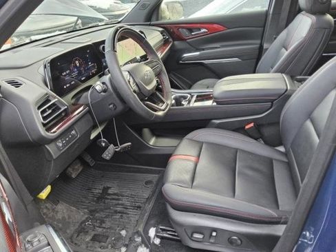 Used 2024 Chevrolet Traverse RS w/ LPO, Floor Liner Package image 7