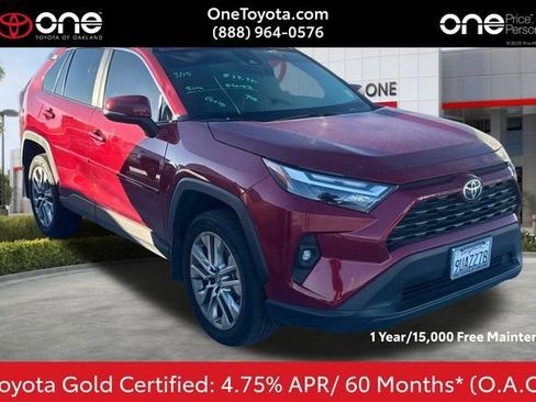 Used 2025 Toyota RAV4 XLE Premium image 1