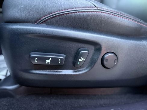 Used 2021 Toyota 4Runner Venture w/ Moonroof Package image 46