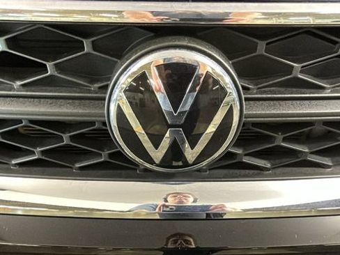 Used 2022 Volkswagen Taos S AWD/4WD image 8