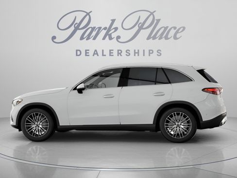 Certified 2026 Mercedes-Benz GLC 300 image 8